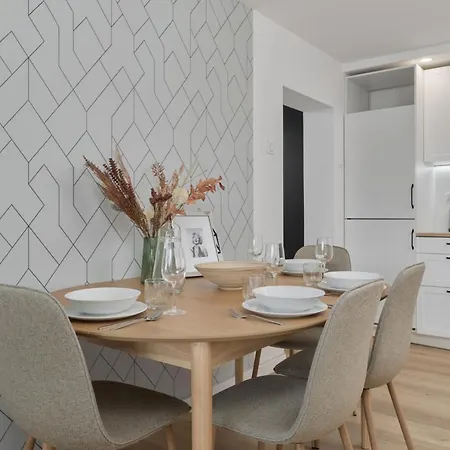 Bright & Stylish Gajowicka With Balcony By Renters Apartment *
