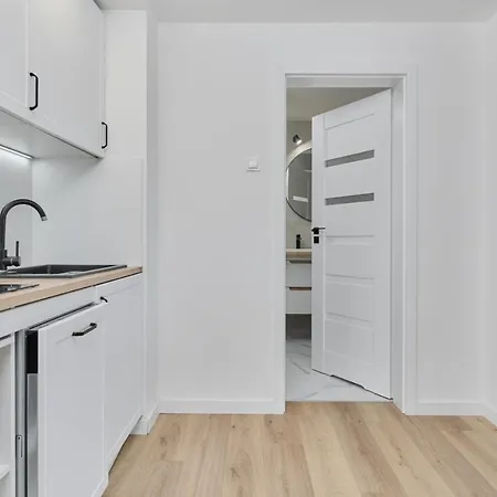 Bright & Stylish Gajowicka With Balcony By Renters * Wroclaw