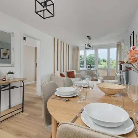 Apartment Bright & Stylish Gajowicka With Balcony By Renters *