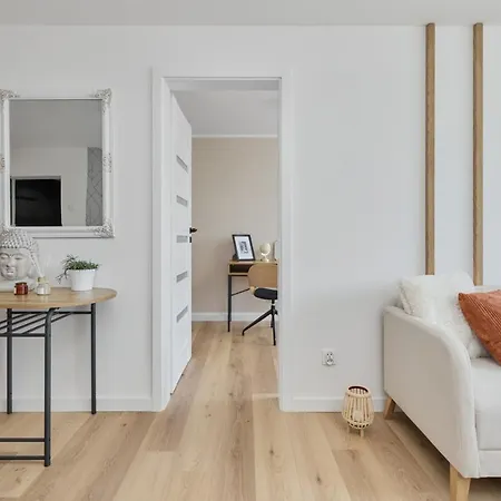 Bright & Stylish Gajowicka With Balcony By Renters Apartment *