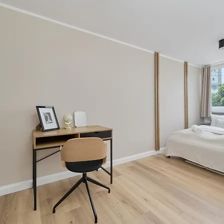 Bright & Stylish Gajowicka With Balcony By Renters Appartement
